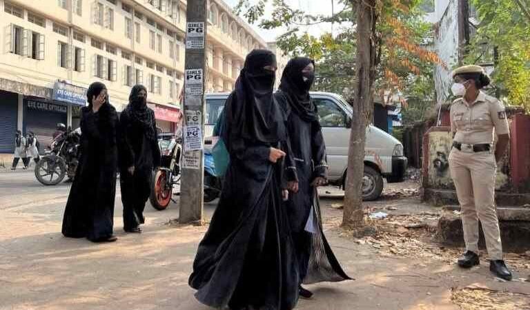 LOS TALIBANES PROHÍBEN EL SONIDO DE LA VOZ DE LA MUJER  EN PÚBLICO