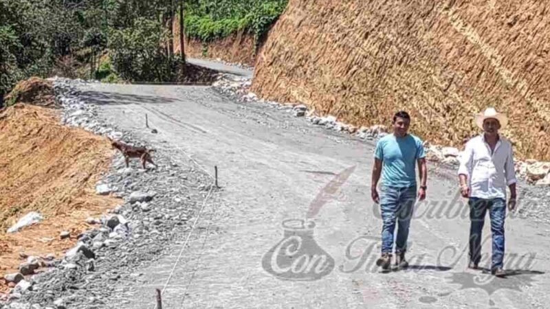 AVANZA OBRA DE PAVIMENTACIÓN EN BENITO JUÁREZ  Y MARANGOLA