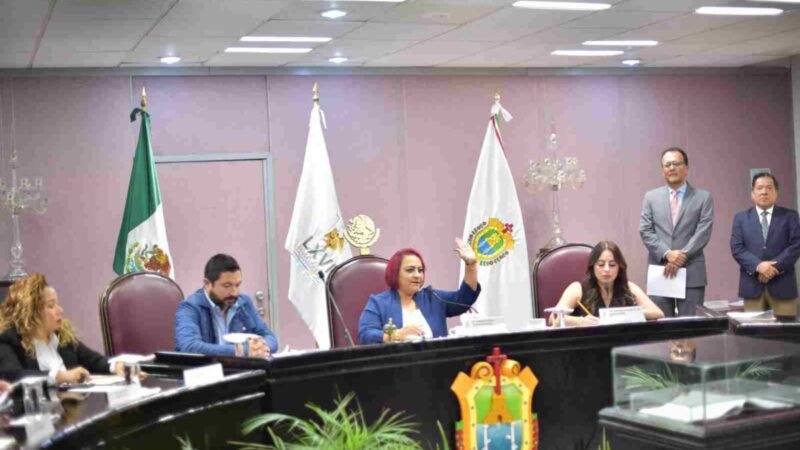 DIPUTADAS PRESENTAN LICENCIA PARA SEPARARSE DEL CARGO