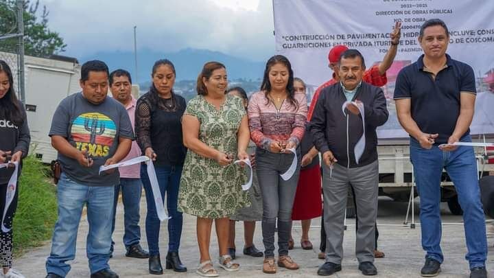 INAUGURA ALCALDE DE COSCO PAVIMENTACIÓN EN LA QUINTA