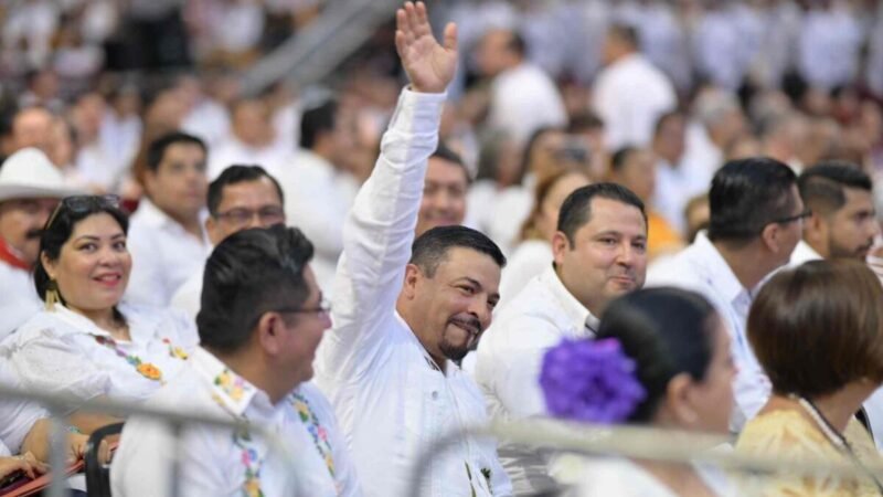 APLAUDE GÓMEZ CAZARÍN INFORME DE CUITLÁHUAC GARCÍA