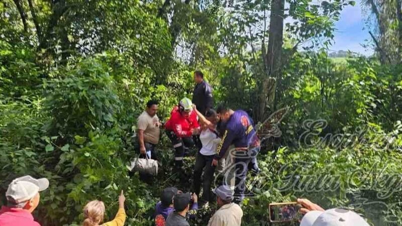 MUEREN CUATRO AL CAER AUTOBÚS A BARRANCO