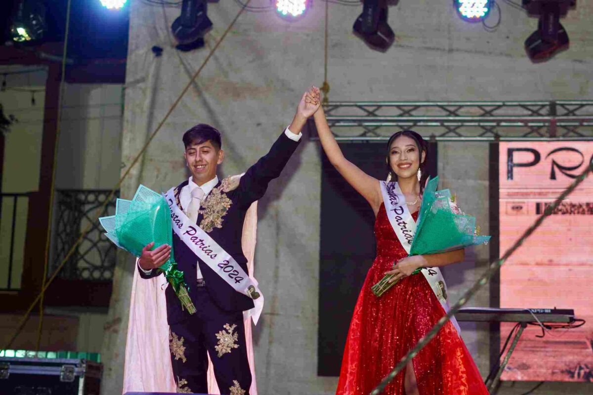 CORONAN A REYES DE FIESTAS PATRIAS CHOCAMÁN 2024