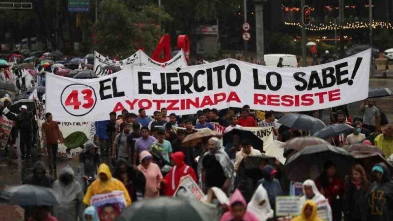 LÓPEZ OBRADOR RECONOCE QUE QUEDA “PENDIENTE” EL CASO AYOTZINAPA