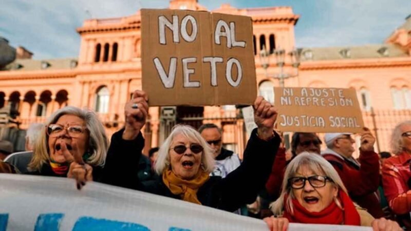 MILEI VETA LEY QUE AUMENTA JUBILACIONES Y PENSIONES