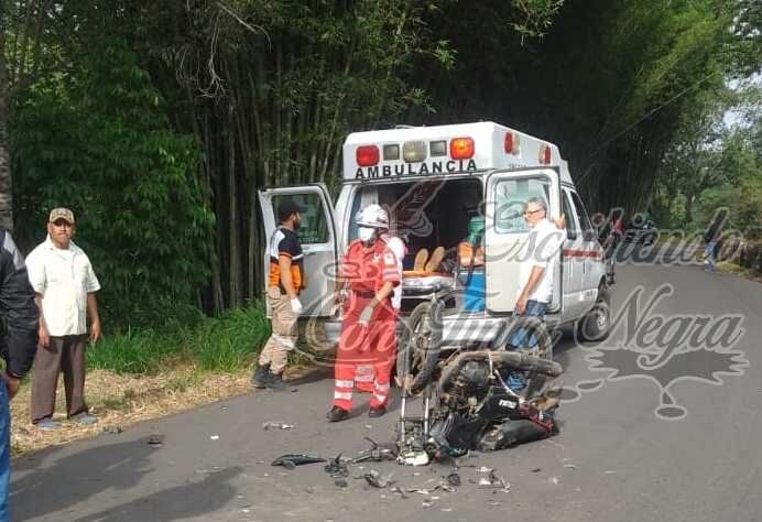 DERRAPA MOTOCICLISTA EN HUATUSCO