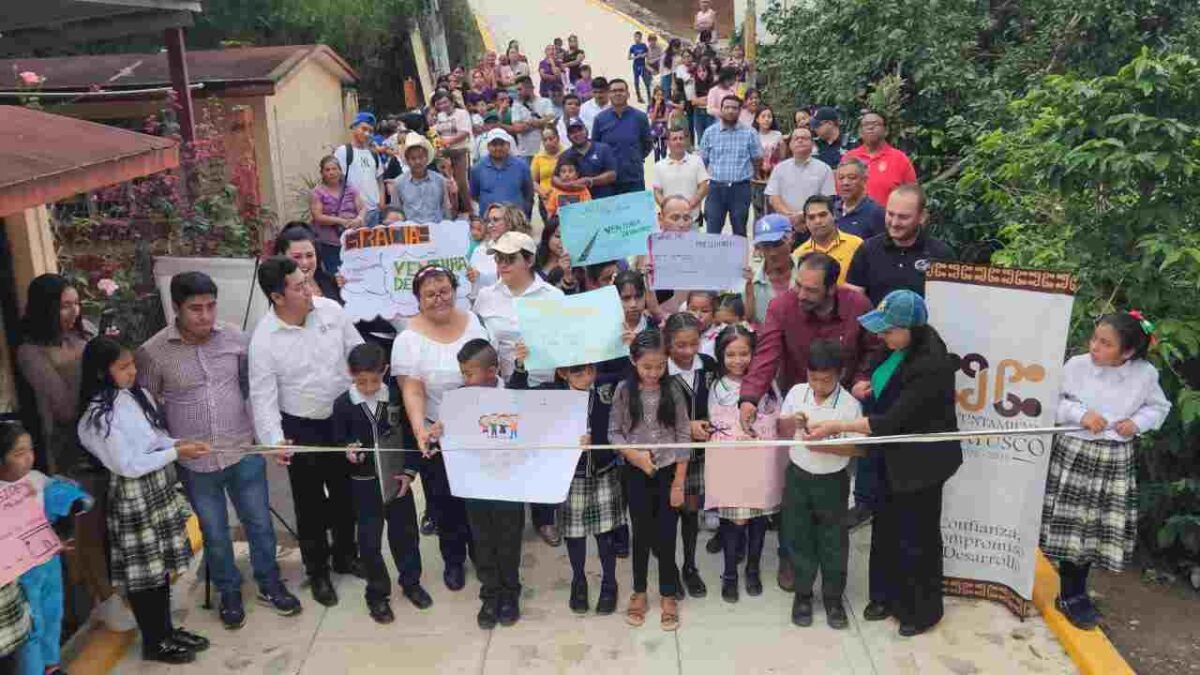 INAUGURA VENTURA DEMUNER CAMINO DE ALTA LUZ