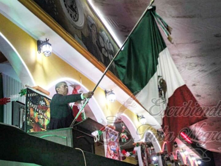 ENCABEZA LEONEL SÁNCHEZ CEREMONIA DEL GRITO DE INDEPENDENCIA