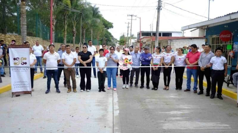 INAUGURA VENTURA DEMUNER UNA OBRA MÁS DE PAVIMENTACIÓN