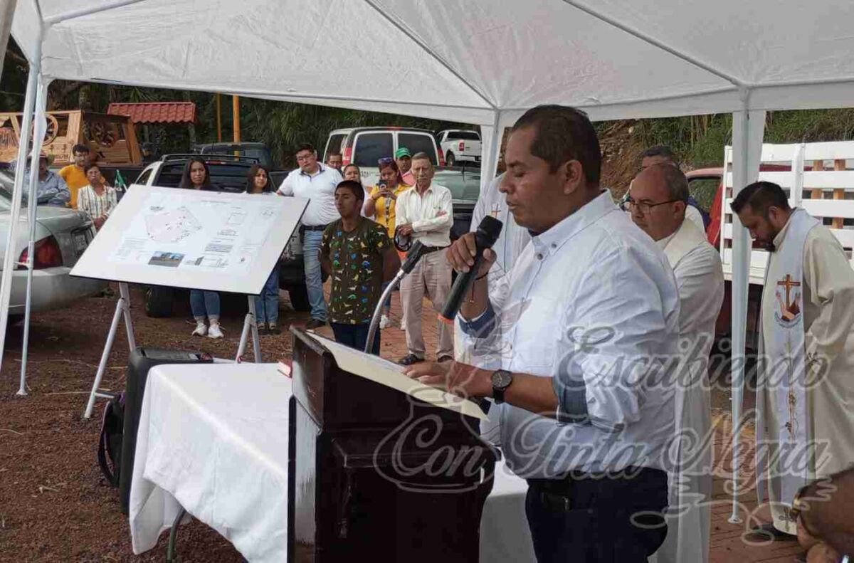 TOMATLÁN YA TIENE NUEVOS PANTEONES