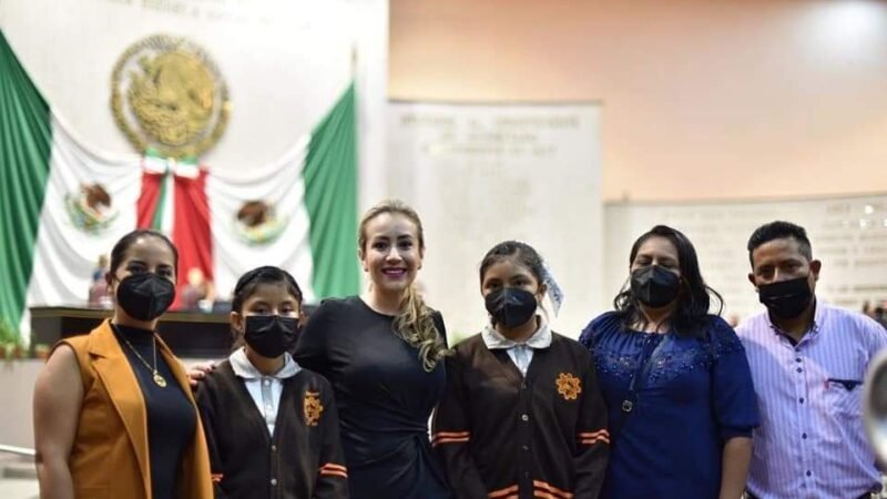 CERTEZA JURÍDICA PARA LA SECUNDARIA TÉCNICA 125 ES UN LORGO EN EQUIPO: NORA LAGUNES