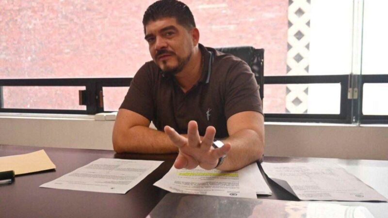 ZENYAZEN ESCOBAR VA A FAVOR DE REFORMA PARA GARANTIZAR SALARIOS DIGNOS A PROFESIONISTAS DEL SECTOR PÚBLICO