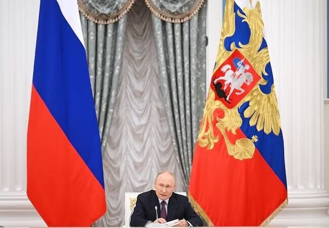 PUTIN CONSIDERARÍA UNA RESPUESTA NUCLEAR A UN ATAQUE AÉREO “MASIVO” CONTRA RUSIA