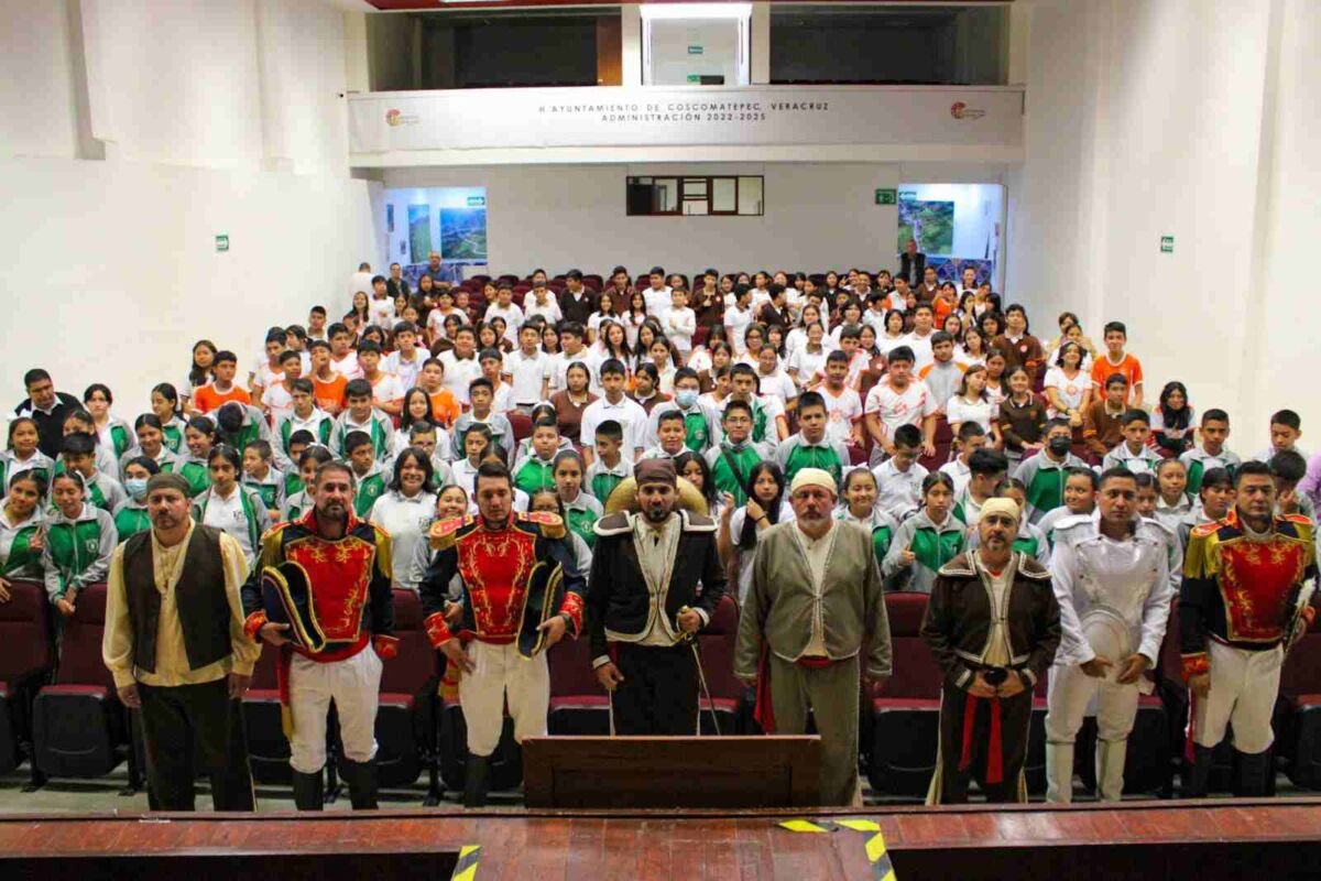 DIFUNDEN HISTORIA DE COSCOMATEPEC ENTRE COMUNIDAD ESTUDIANTIL