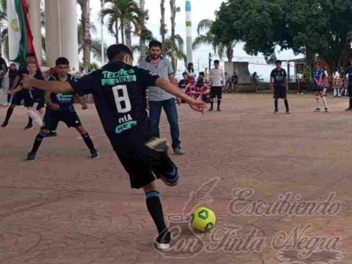 UN ÉXITO, TORNEO RELÁMPAGO DE FÚTBOL EN ZENTLA