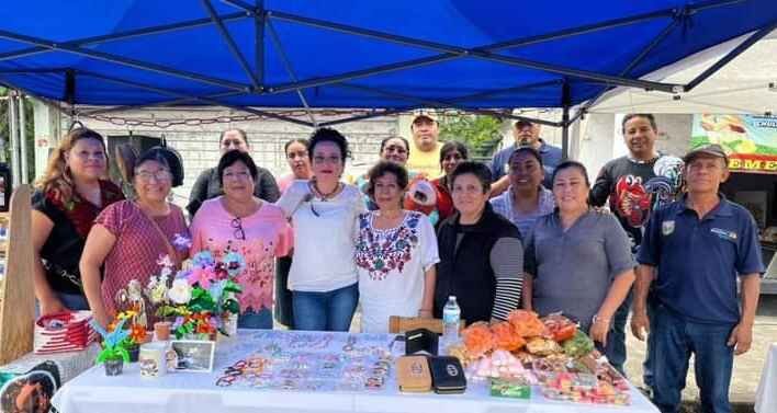 INICIA CON ÉXITO “MERCADITO LOCAL” EN ATOYAC