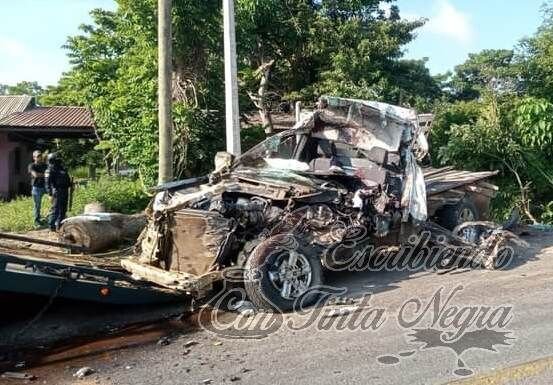 ¡TRAGEDIA EN LA AUTOPISTA!; MUEREN TRES EN ACCIDENTE