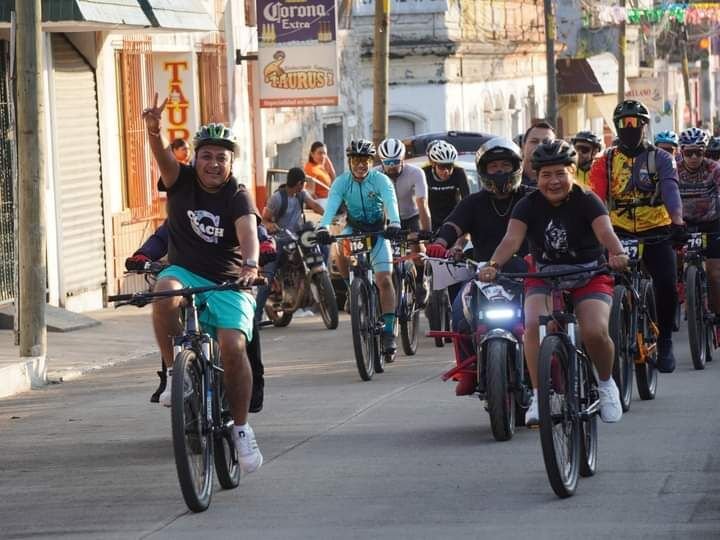 CIERRAN FESTEJOS EN PASO DEL MACHO CON CARRERA CICLISTA