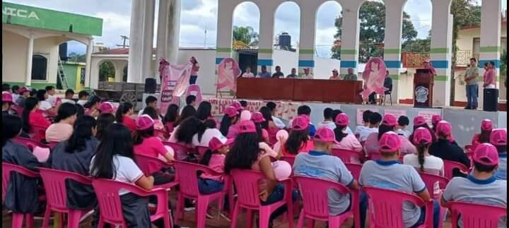 PARTICIPAN MUJERES DE ZENTLA EN DÍA INTERNACIONAL DE LA LUCHA CONTRA EL CÁNCER DE MAMA