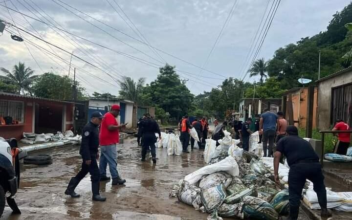 SE INUNDA COATZACOALCOS; CULPAN A PÉSIMA ADMINISTRACIÓN MUNICIPAL