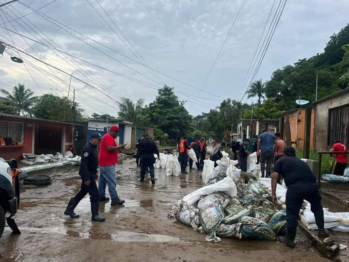 SE INUNDA COATZACOALCOS; CULPAN A PÉSIMA ADMINISTRACIÓN MUNICIPAL