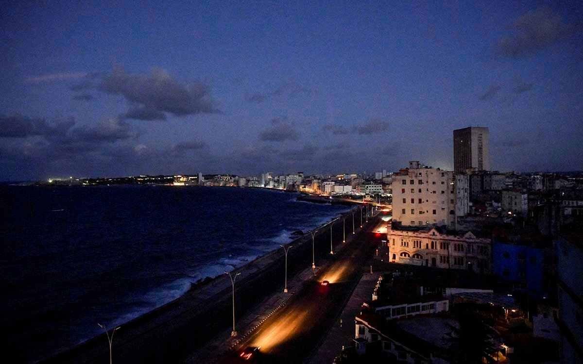 MÉXICO OFRECE APOYO DE LA CFE A CUBA PARA ATENDER APAGONES MASIVOS