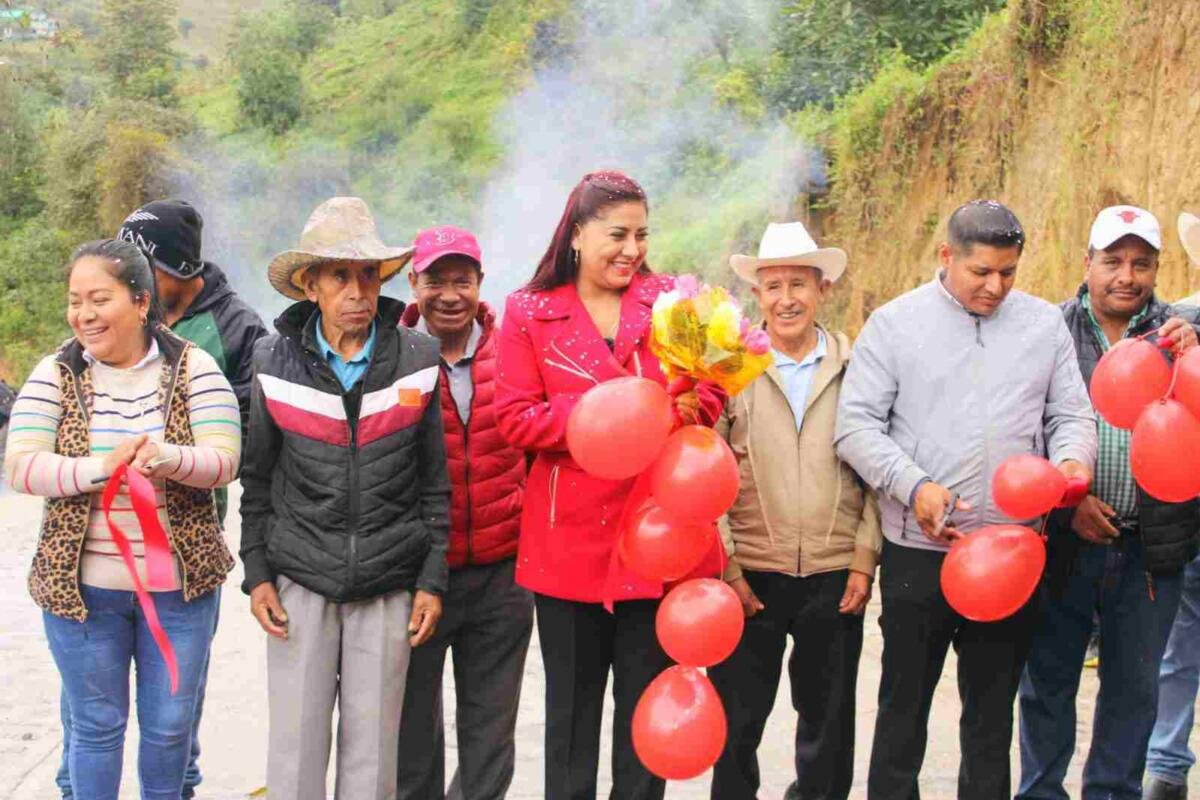 INAUGURAN CARRETERA XAMATICPAC-AHUATEPEC