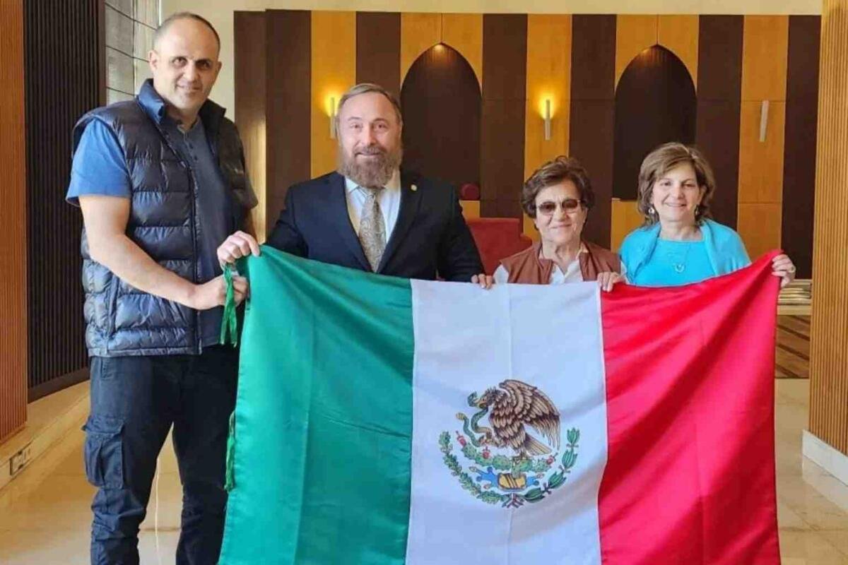 EVACUAN A TRES MEXICANOS DE LÍBANO; SUMAN CUATRO VUELOS HUMANITARIOS