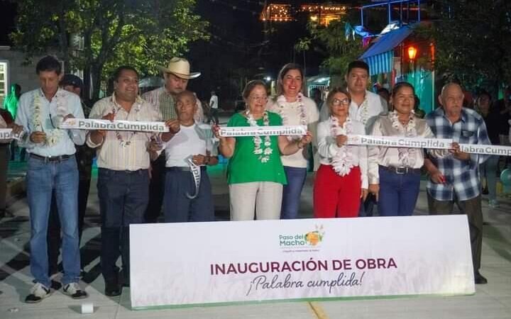 INAUGURAN PAVIMENTACIÓN EN COLONIA MANLIO FABIO ALTAMIRANO