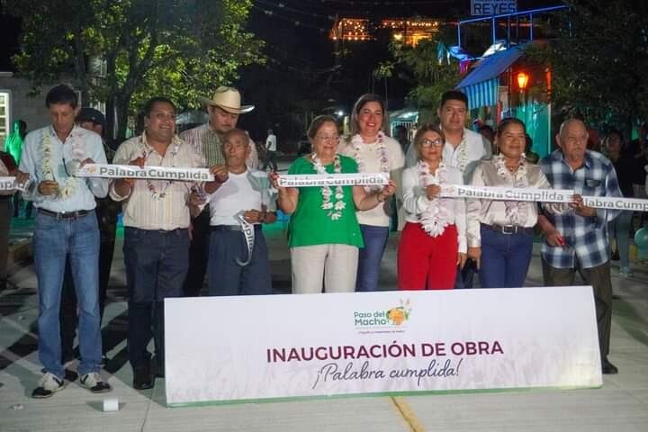 INAUGURAN PAVIMENTACIÓN EN COLONIA MANLIO FABIO ALTAMIRANO