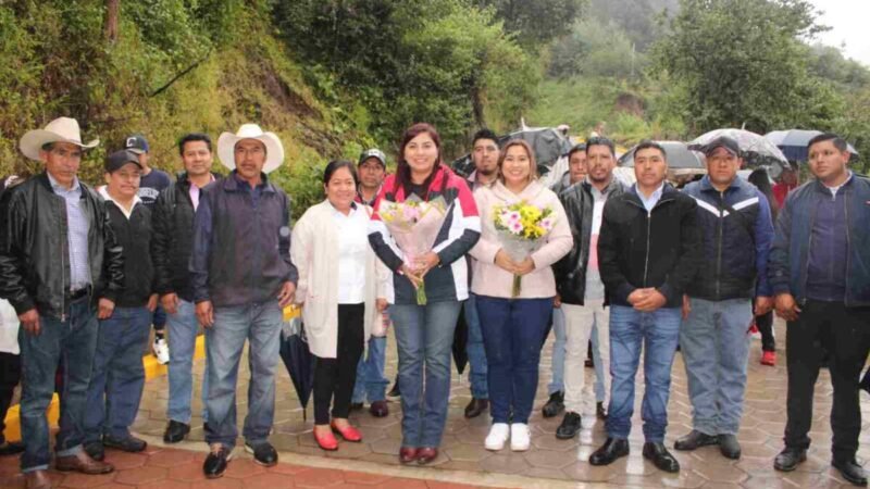 INAUGURAN OBRA EN BARRANCA DEL JAMAPA