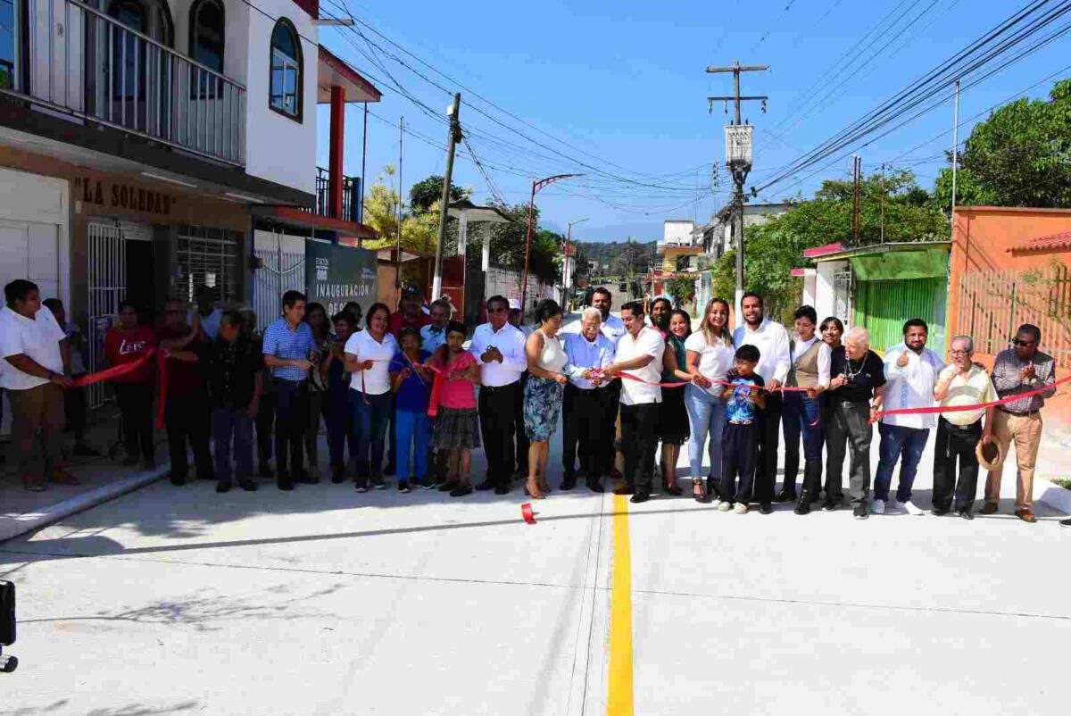 ENCABEZA GERARDO ROSALES VICTORIA ENTREGA DE OBRA