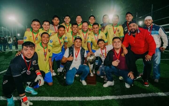 PINGÜI PIZZA, SAN MIGUEL Y DEPORTIVO SAN DIEGO, CAMPEONES