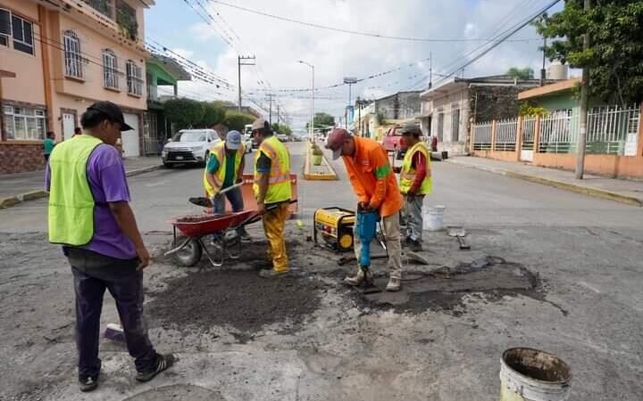 IMPLEMENTAN PROGRAMA DE BACHEO EN PASO DEL MACHO