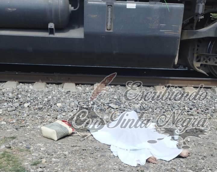 MUERE AL SER ARROLLADA POR EL TREN