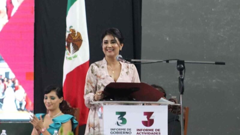 OLGA JUÁREZ RODRÍGUEZ PRESENTA UN GOBIERNO QUE TRANSFORMA CON AMOR