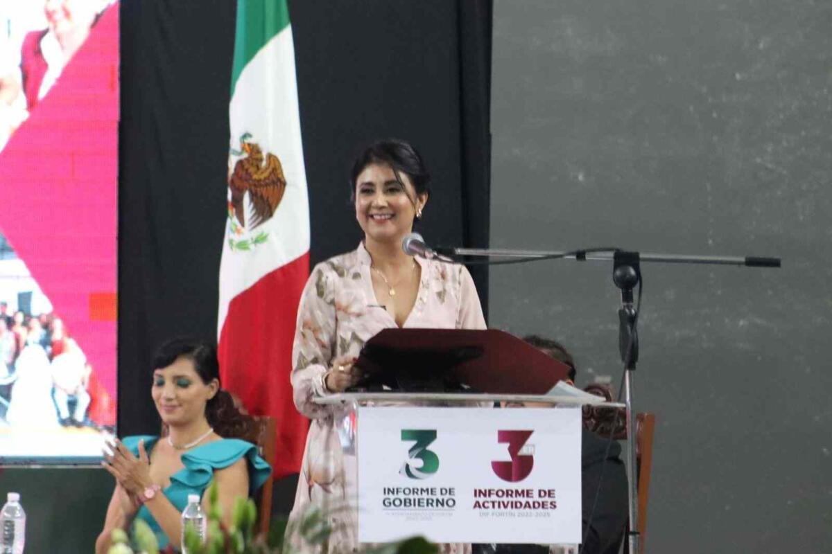 OLGA JUÁREZ RODRÍGUEZ PRESENTA UN GOBIERNO QUE TRANSFORMA CON AMOR