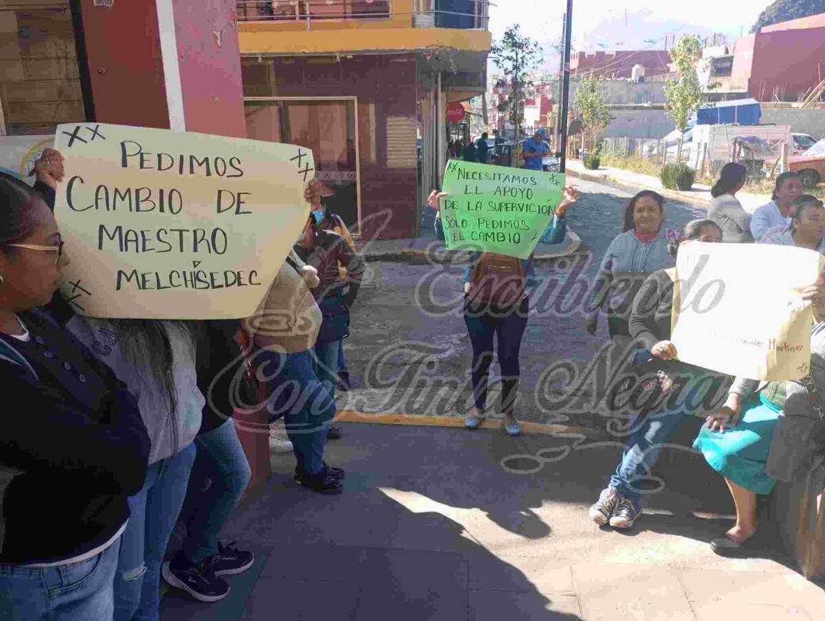 DENUNCIAN A MAESTRO ACOSADOR; EXIGEN SU DESTITUCIÓN