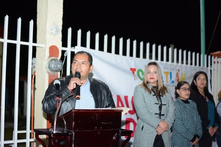 ENTREGA ALCALDE DE TOMATLÁN OBRA EN TECAMILLA