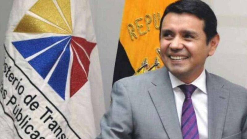 ECUADOR PIDE QUE MÉXICO RETIRE CONDICIÓN DE REFUGIADO A EXMINISTRO CORREÍSTA