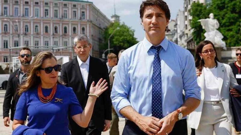 TRUDEAU RECOMPONE SU GOBIERNO EN MEDIO DE UNA GRAVE CRISIS EN CANADÁ