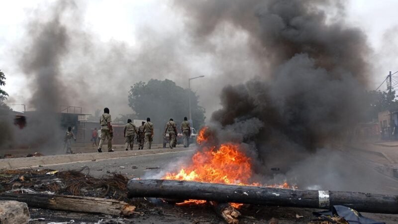 MOTÍN EN PENAL DE MOZAMBIQUE DEJA 33 MUERTOS Y MIL 500 FUGADOS