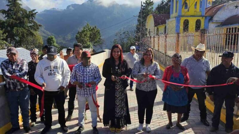 INAUGURAN OBRA EN DOS CAMINOS