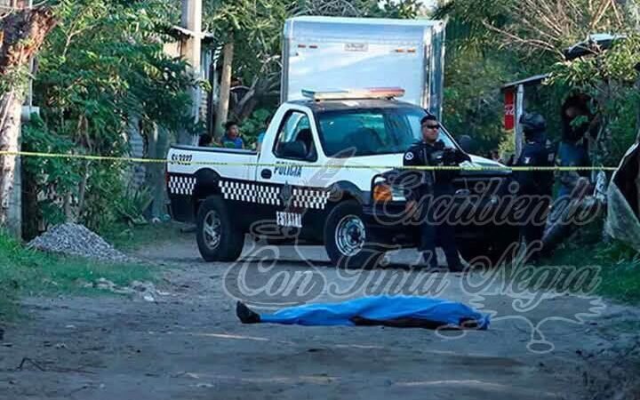 LO ASESINAN A MACHETAZOS EN RIÑA