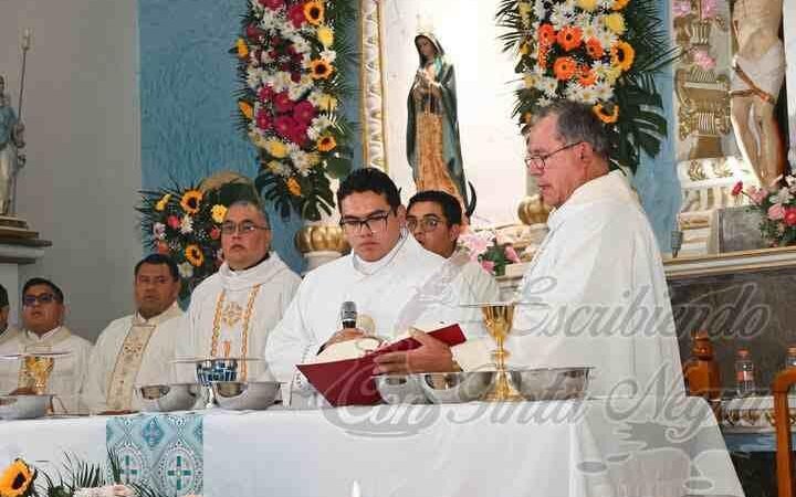 TOMATLÁN TIENE DOS NUEVOS SACERDOTES