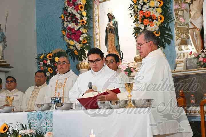 TOMATLÁN TIENE DOS NUEVOS SACERDOTES