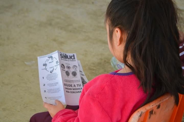 LLEVAN CAMPAÑA DE PREVENCIÓN DEL DENGUE A ESCUELAS DE TOMATLÁN