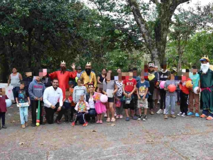 LLEVA DIF CARAVANA DE REYES MAGOS A COLONIAS Y COMUNIDADES