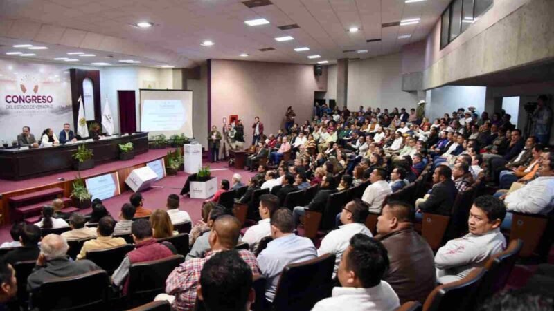 EXHORTA CONGRESO A MUNICIPIOS A ACTUAR CON TRANSPARENCIA Y LEGALIDAD