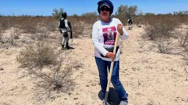 MADRES BUSCADORAS HALLAN 35 FOSAS EN SONORA